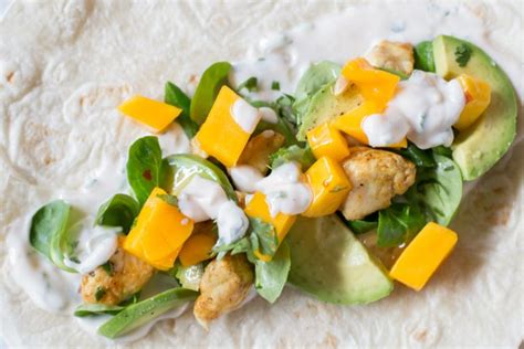 Wrap Met Gekruide Kip Avocado En Mango Deedylicious