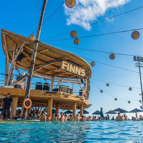 5 Rekomendasi Beach Club Kekinian Dan Instagramable Di Bali Edisi