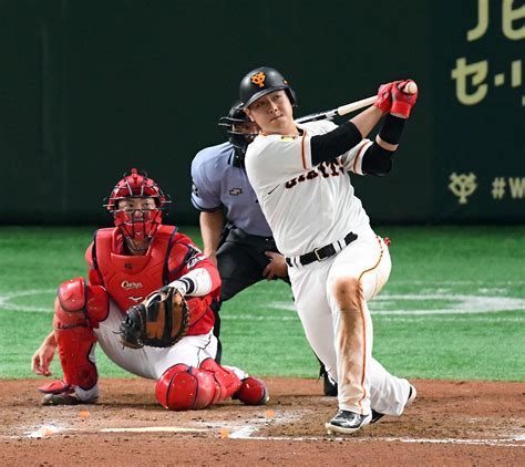 巨人「バズ岡本」短編3・79秒のプロ初満弾も淡々 プロ野球写真ニュース 日刊スポーツ