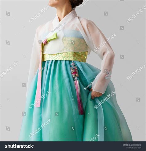 Korean Hanbok Photos, Images and Pictures