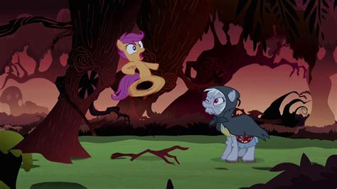 Scootaloo And Rainbow Dash Sleepless In Ponyville