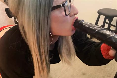 Vidéos porno trans gratuites Travesti en lingerie xHamster
