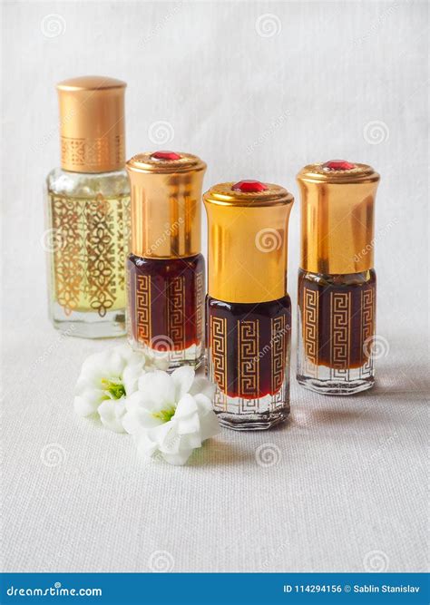 Arabian Oud Attar Perfume Or Agarwood Oil Fragrances In Mini Bottles