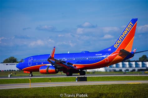 Southwest Airlines Boeing 737 7H4 N236WN Buffalo Niaga Flickr