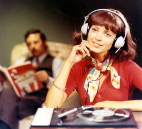 Fascinating Vintage Ads Of Old School Headphones Vintage Everyday