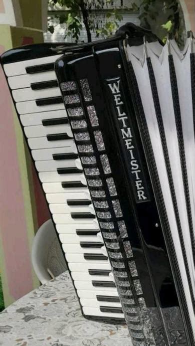 Weltmeister Model Saphir Klavirna Harmonika