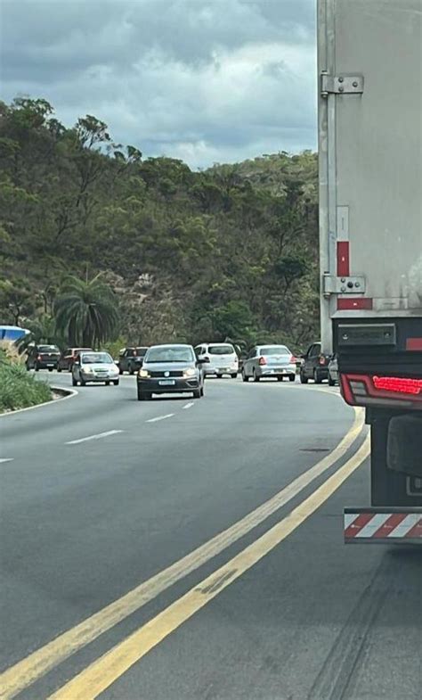 Acidentes E Longos Congestionamentos Marcam A Volta Do Feriado Prolongado