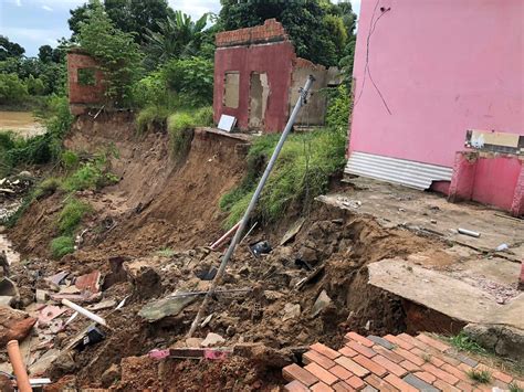 Deslizamento De Terra Avan A E Mais Duas Fam Lias S O Monitoradas Pela