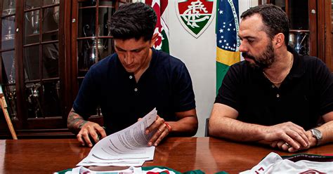 Fluminense Anuncia Renova O De Contrato Germ N Cano Explos O