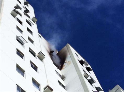 Incêndio atinge prédio em Salvador BAHIA NO AR