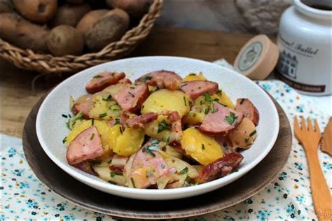 Salade de pommes de terre à la saucisse fumée Happy papilles