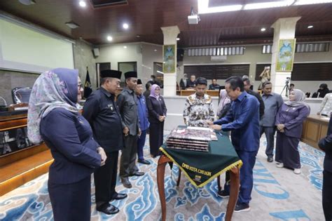 Wali Kota Cirebon Sampaikan LKPJ Tahun 2022 Kepada DPRD