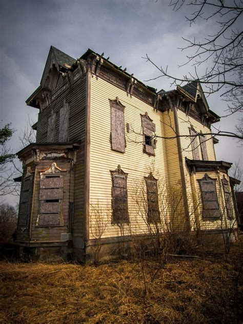 Haunting homes: Ohio's abandoned country houses – in pictures | Scary ...