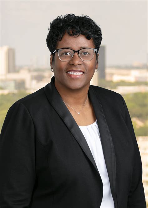 Tracey Wallace - Spencer Fane