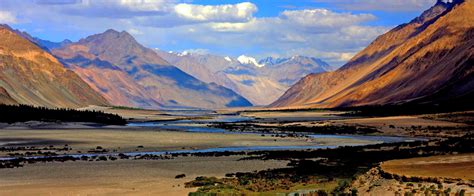 The Wild Zanskar Valley Via Shingo La Mathini Travel