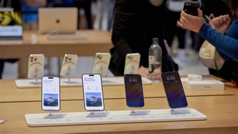 Permintaan IPhone 15 Basic Meningkat Pro Max Masih Terlaris Teknologi