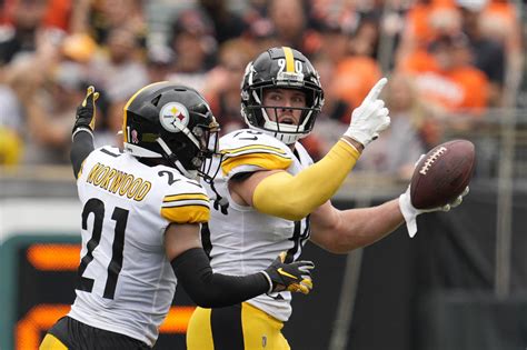 Steelers Star Tj Watt Out At Least Game With Pec Injury