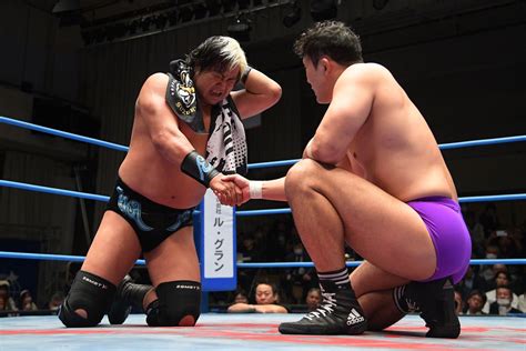 写真：【全日本】諏訪魔は鈴木秀樹とのコンビでタッグl優勝逃し扉にヒジをぶつける「バカに始まりバカで終わっちゃって」 東スポweb