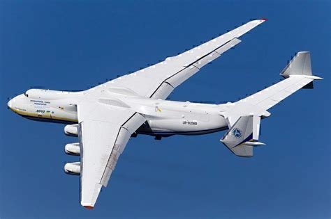 The Antonov AN-225 vs Airbus A380 - What Plane Is Bigger?