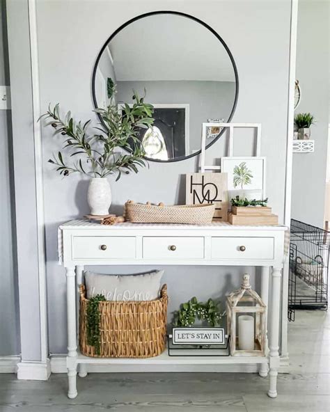 34 Welcoming Entryway Table Décor Ideas for Your Home