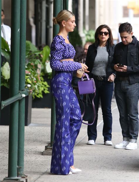 Mídia PBBR on Twitter Fashion Hailey bieber Hailey