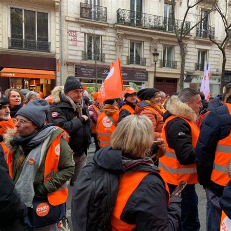 Francia Se Echa A La Calle Contra La Reforma De Pensiones