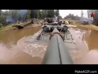 Russian T 90 Tank Drives UNDER WATER Awesome Video US Army M1 Abrams