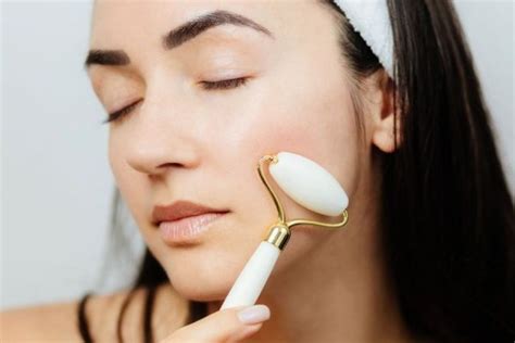 Top 10 Best Face Rollers Reviews And Buying Guide SkincareBeginner