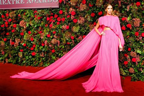Elena Perminova – 2018 Evening Standard Theatre Awards • CelebMafia