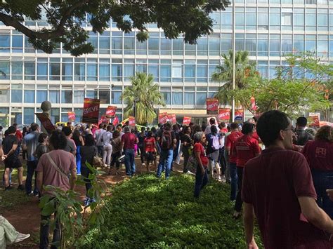 Diante De Protestos Dos Servidores Governo Promete Nova Rodada De