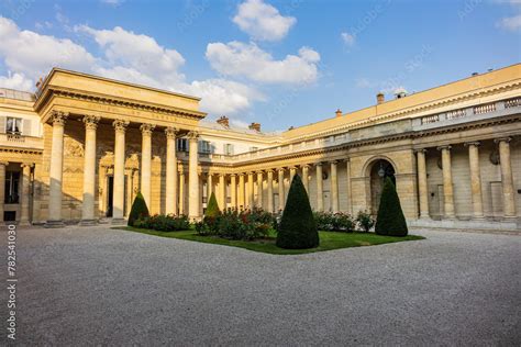 Palace Of Legion Of Honor Palais De La Legion D Honneur In Historic