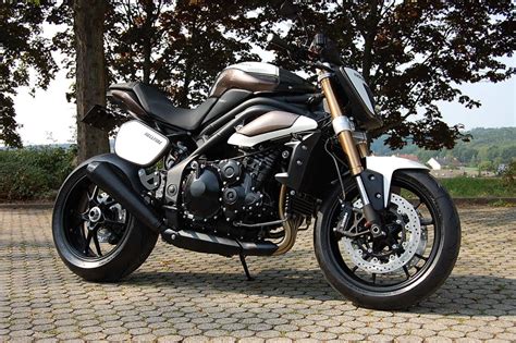 Umgebautes Motorrad Triumph Speed Triple 1050 Von Motorcorner Gmbh