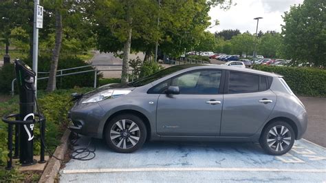 Nissan LEAF Tekna 24kWh 2014 Alison EV Owner Review Electric Road