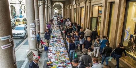 A Torino Torna Portici Di Carta La Voce E Il Tempo