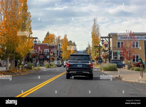 Sisters Oregon Usa October 22 2023 Downtown Sisters A High