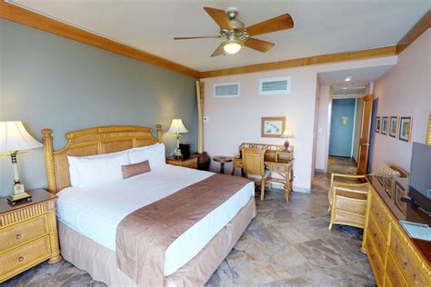 Lahaina Shores Beach Resort, a Destination by Hyatt Residence Reviews ...