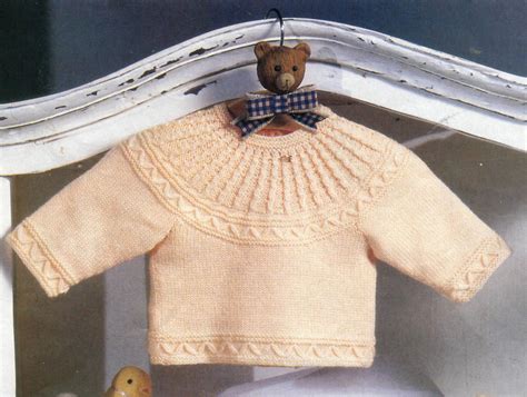 Джемпер и башмачки спицами для малыша 2025 - схема для вязания и описание