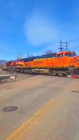 Small Doppler Effect With Bnsf Youtube