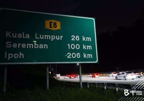 Bernama On Twitter Aliran Trafik Perlahan Di Lebuhraya Kuala Lumpur