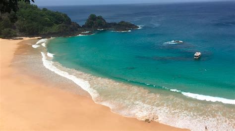 La playa brasileña de la Baia do Sancho fue elegida como la mejor del