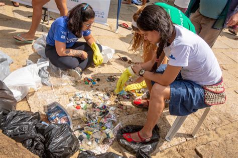 Mutirão para tirar lixo e criar consciência ecológica jb