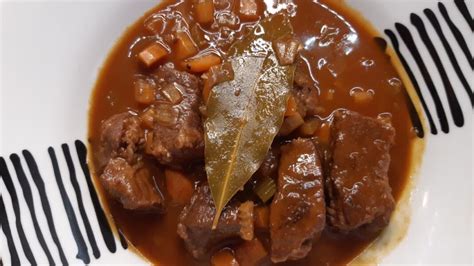 Receta Tradicional de Goulash Hungaro Aprende Cómo Hacerlo Hoy