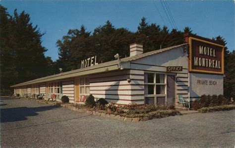 Motel Montreal Lake George, NY Postcard