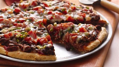 Spicy Beef Pizza Pie Recipe Spicy Beef Beef Pizza Recipes