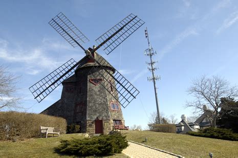 Robert Downey Jr Buys East Hampton S Edward Derose Windmill Cottage