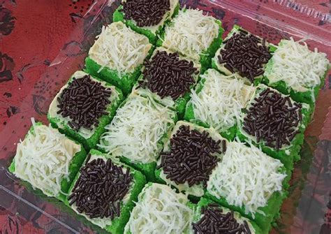 Resep Bolu Pandan Kukus Oleh Diah Trisna Cookpad