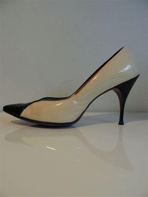 1950s Vintage Shoes 50s Stiletto Pumps 50s Black And White Pumps On