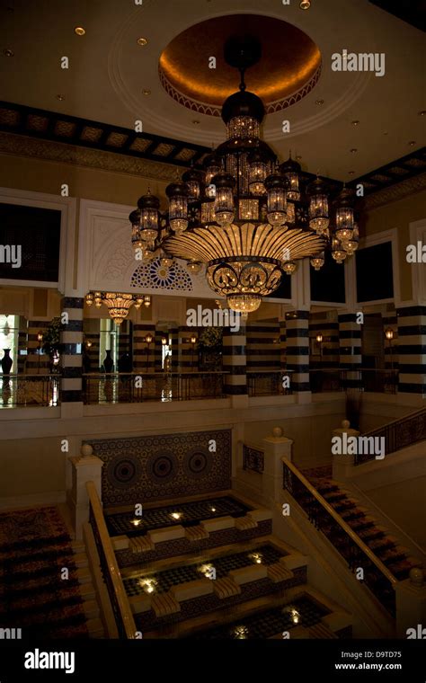 Chandelier Al Qasr Hotel Dubai Ua E Stock Photo Alamy