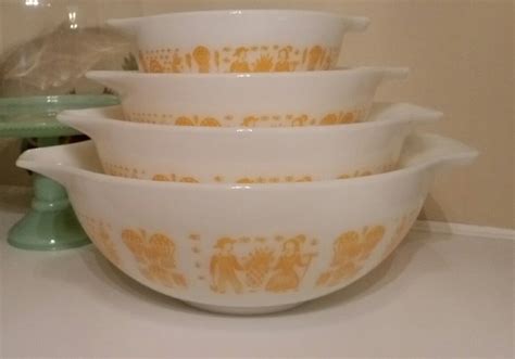 Rare Vintage Set Of 4 Pyrex Orange Amish Butterprint Mixing Nesting