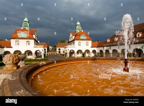 Deutschland Hessen Bad Nauheim Sprudelhof Mit Thermalbrunnen Gro Er